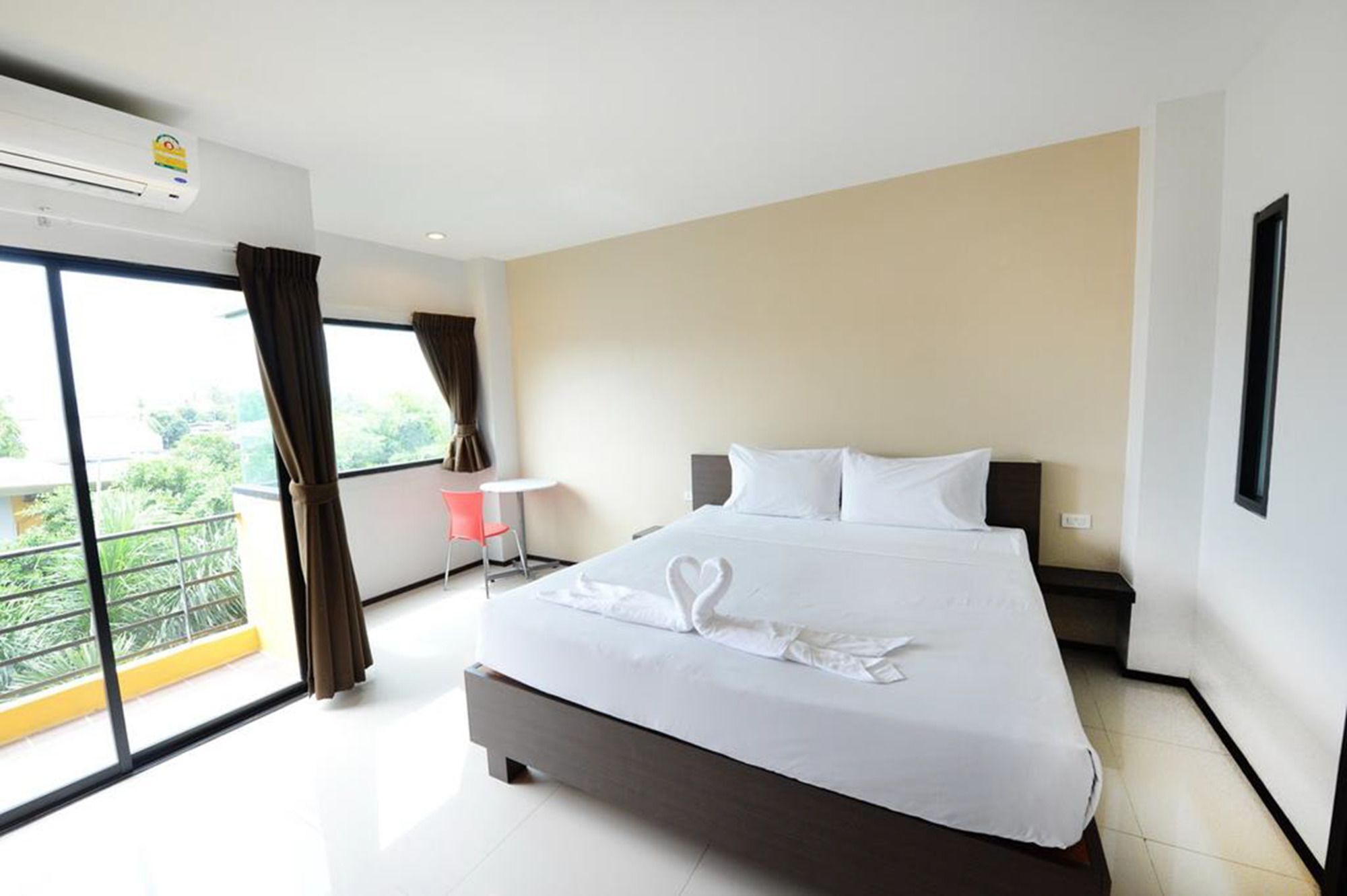 Paradise Resort Ban Nong Pla Lai Esterno foto